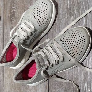 Crocs womens gray perforated rain shoes. Size 8